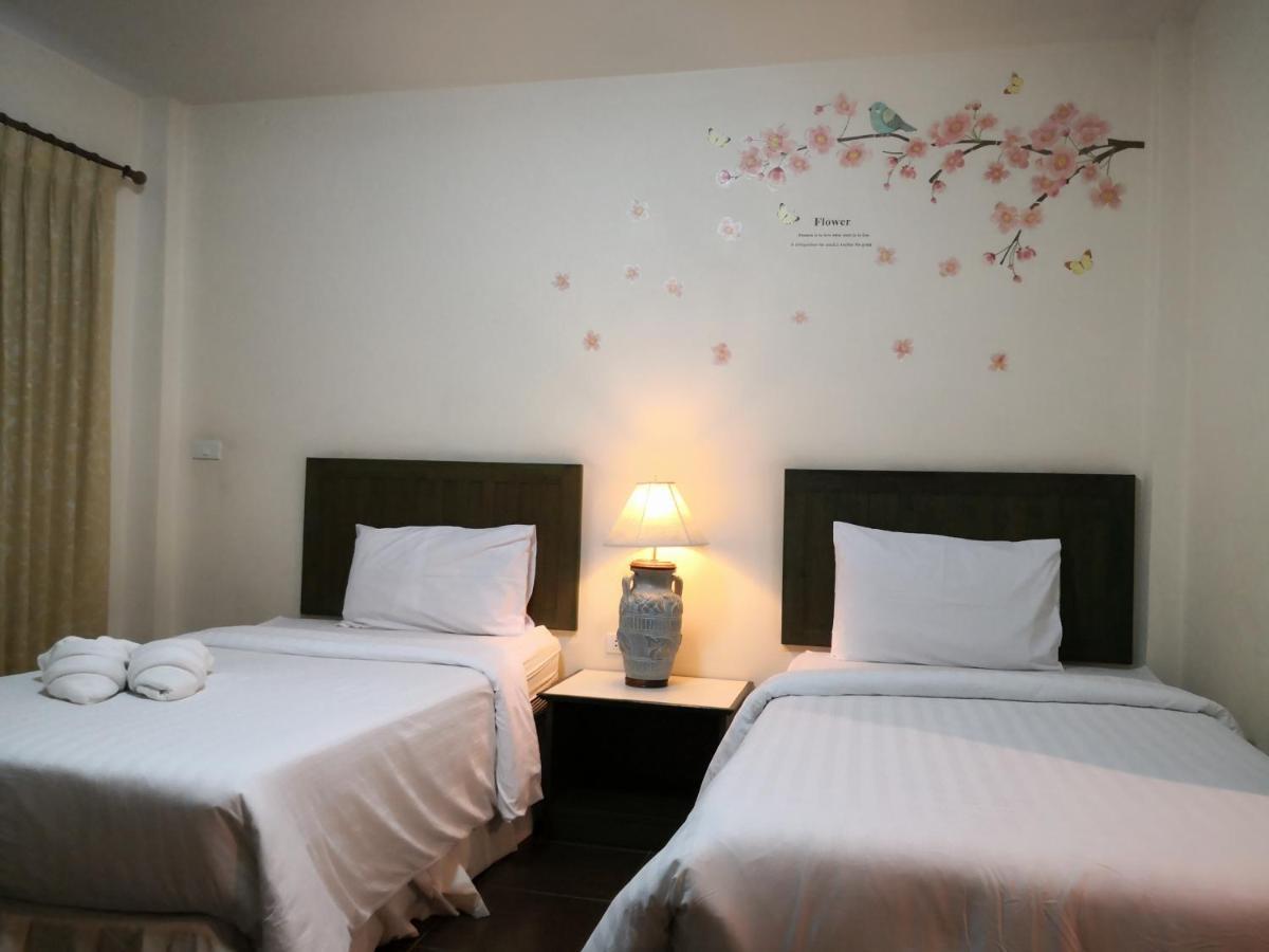 Baan Suksiri Hotel HHQ Exterior photo