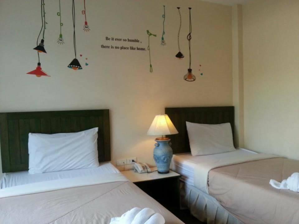 Baan Suksiri Hotel HHQ Exterior photo