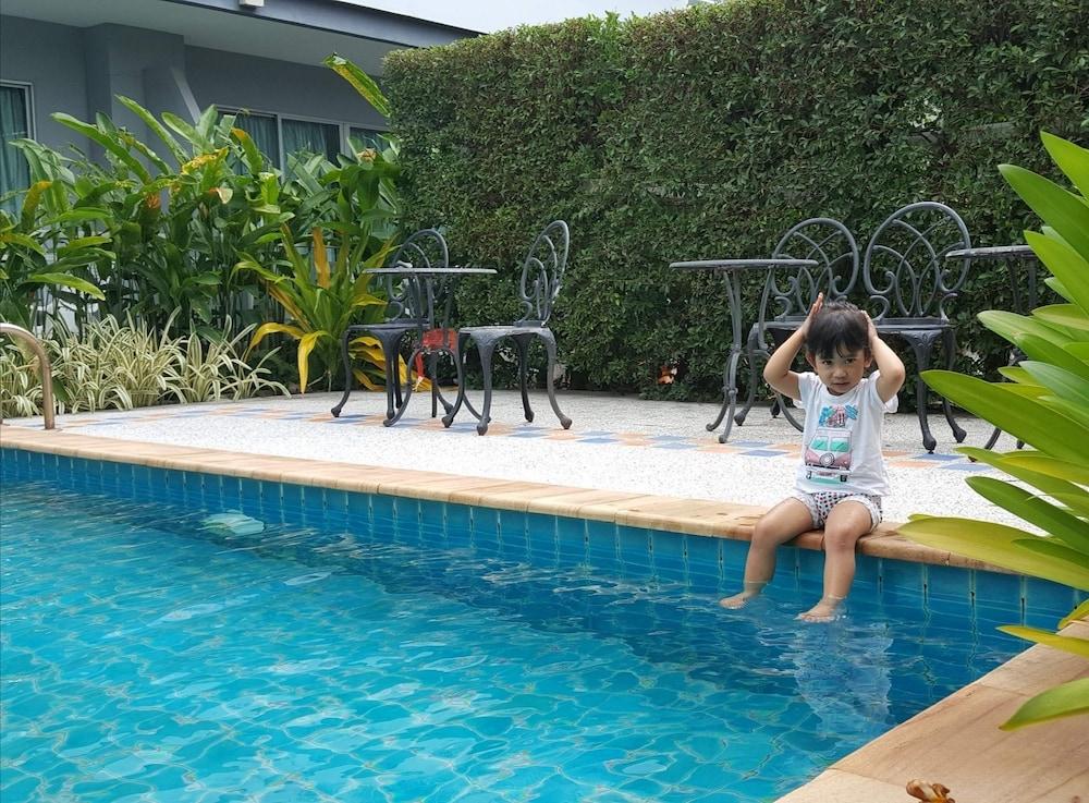 Baan Suksiri Hotel HHQ Exterior photo