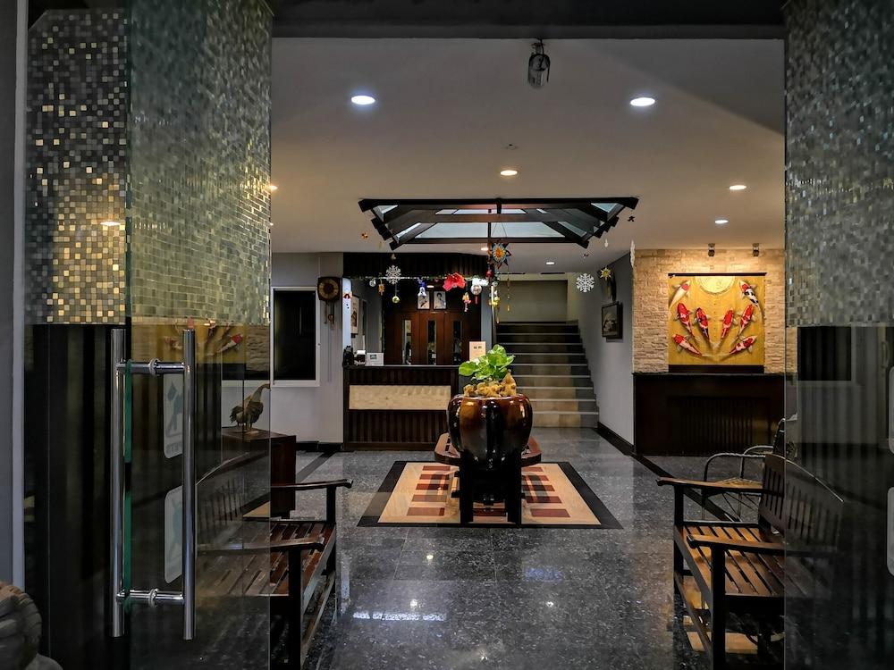 Baan Suksiri Hotel HHQ Exterior photo