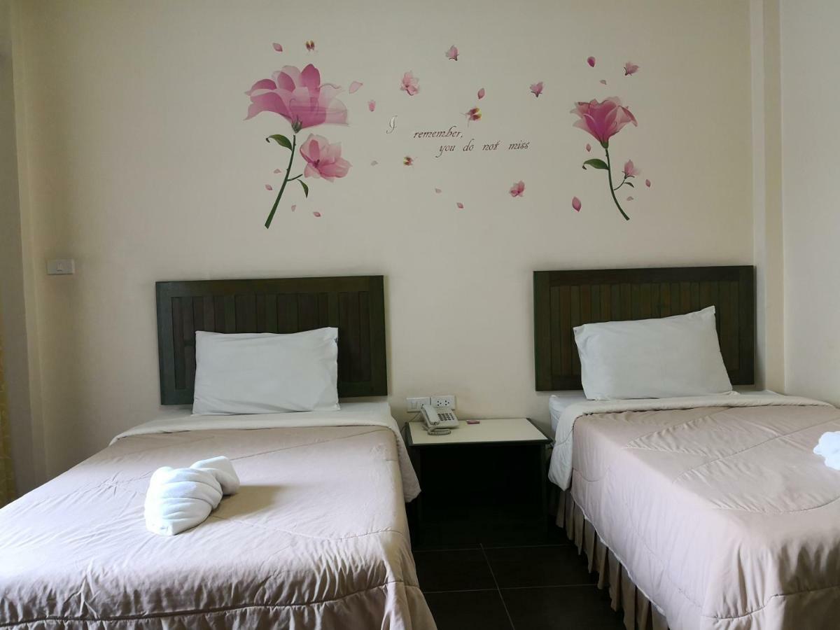 Baan Suksiri Hotel HHQ Exterior photo
